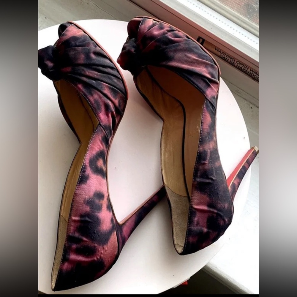 Louis Vuitton Red bottoms
